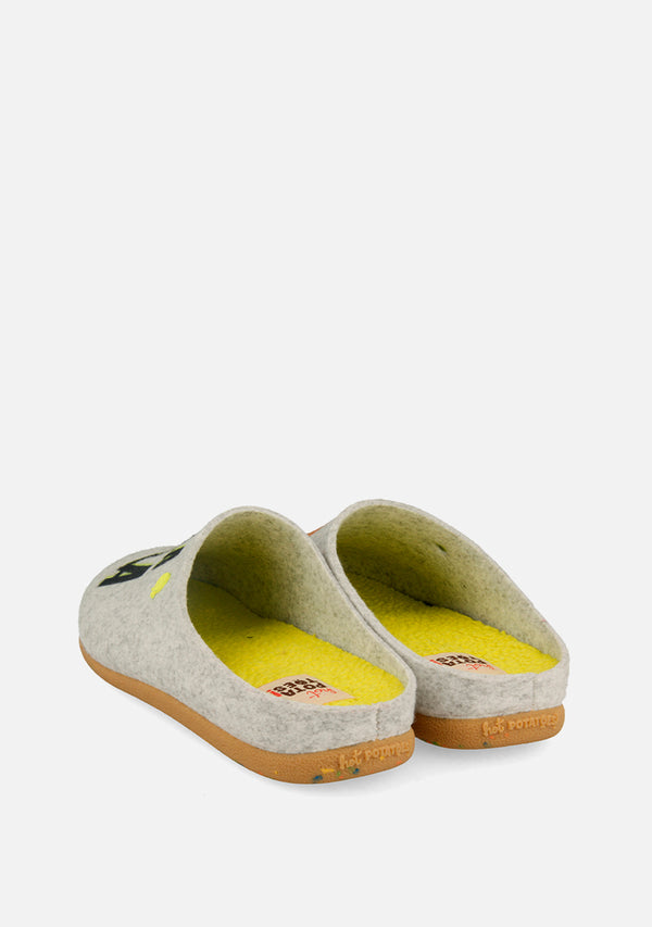 ZAPATILLAS DE CASA DIBUJO Y FRASE VARDE