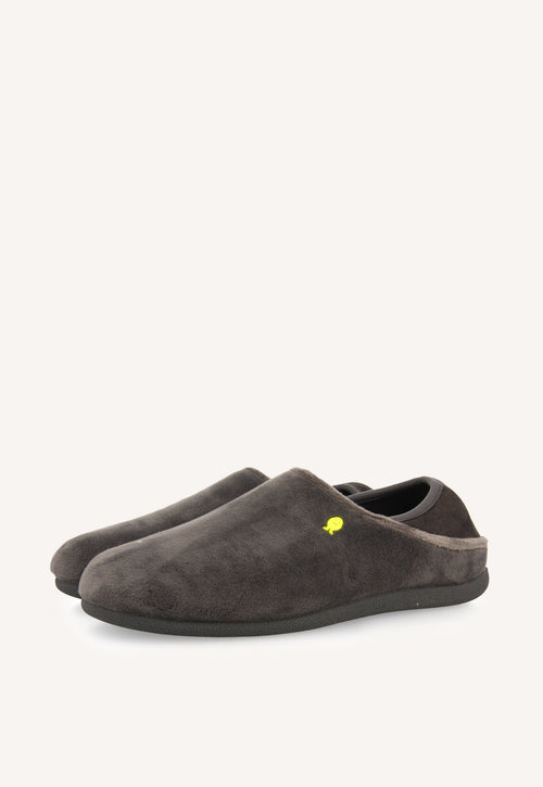 ZAPATILLAS DE CASA CERRADAS PELO HARTWICK