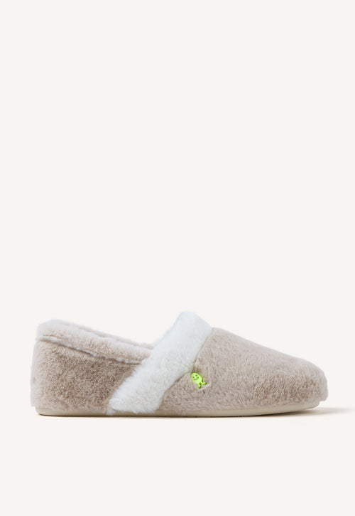 ZAPATILLAS DE CASA CERRADAS PELO OWOSSO