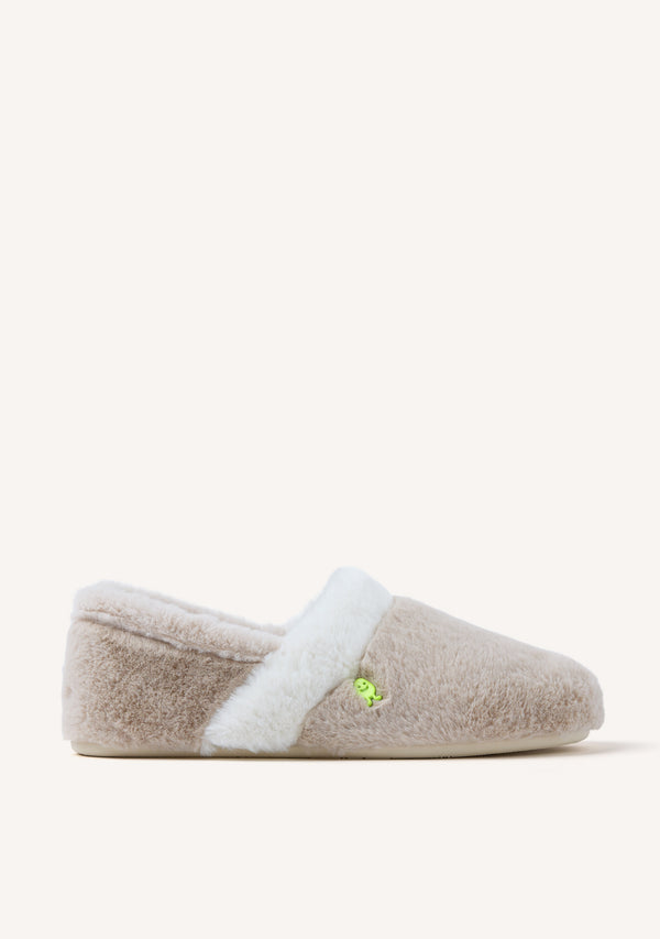 ZAPATILLAS DE CASA CERRADAS PELO OWOSSO