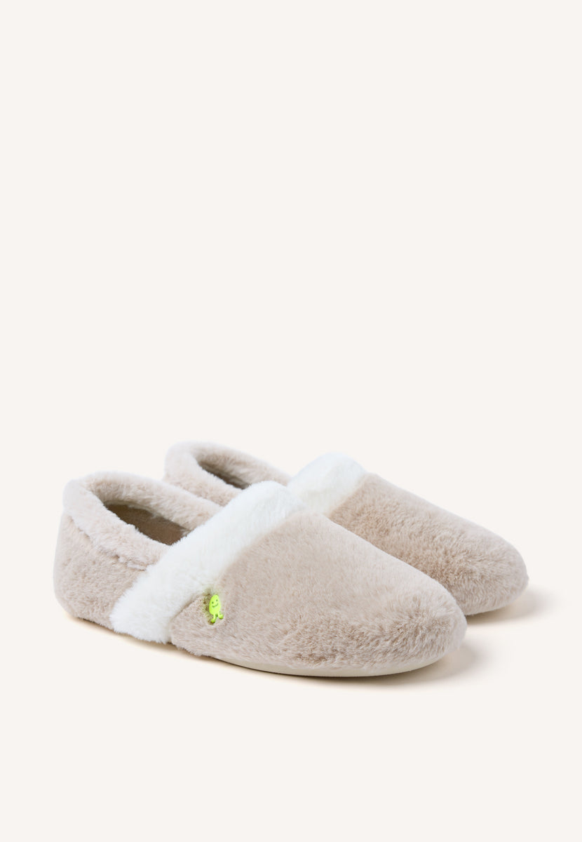ZAPATILLAS DE CASA CERRADAS PELO OWOSSO