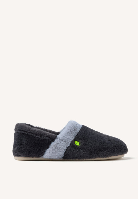 OWOSSO HAIRY CLOSED SLIPPERS