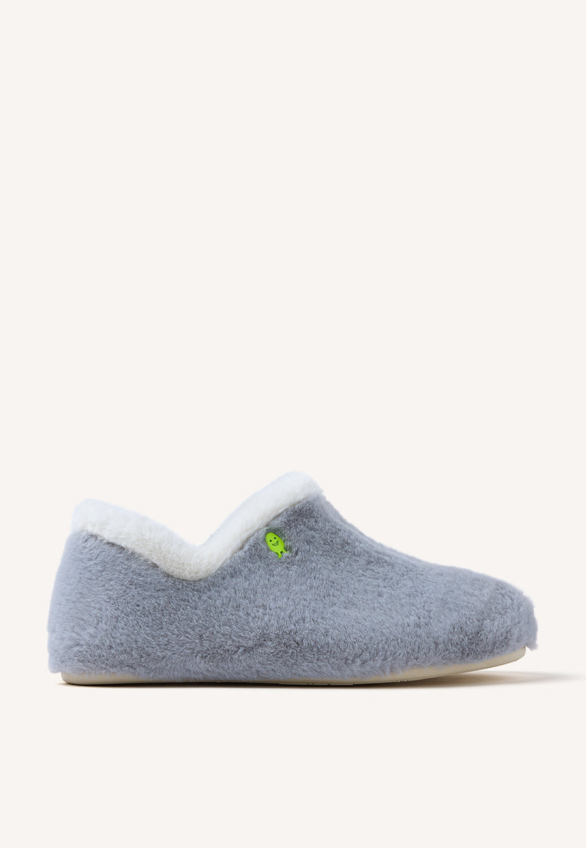 ZAPATILLAS DE CASA ABOTINADAS PELO KERRICK