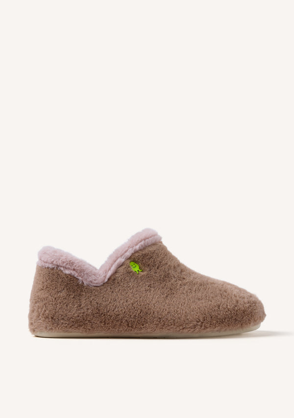 ZAPATILLAS DE CASA ABOTINADAS PELO KERRICK