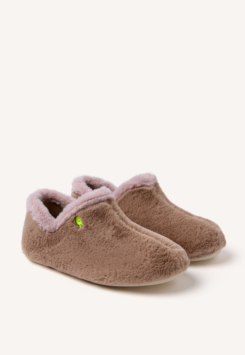 ZAPATILLAS DE CASA ABOTINADAS PELO KERRICK