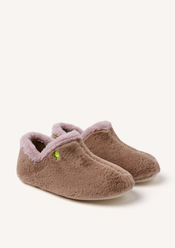 ZAPATILLAS DE CASA ABOTINADAS PELO KERRICK