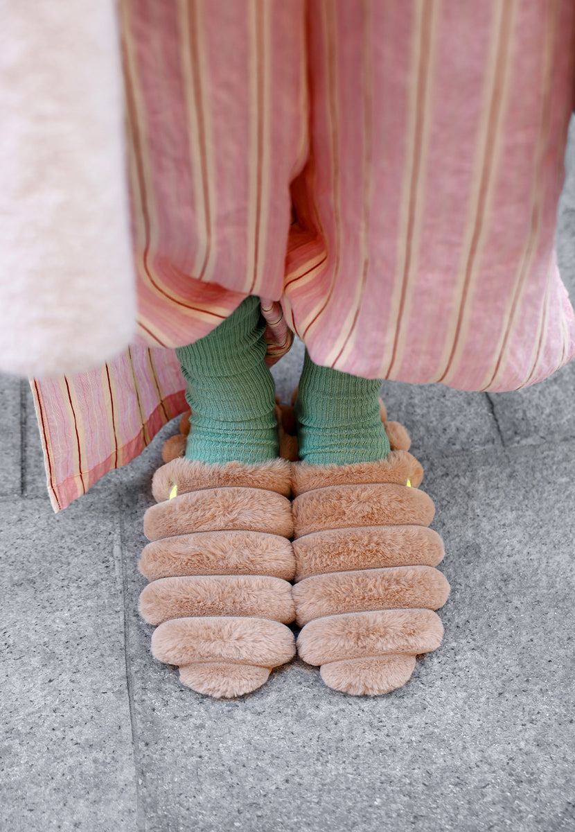 ZAPATILLAS DE CASA PELO WHALAN
