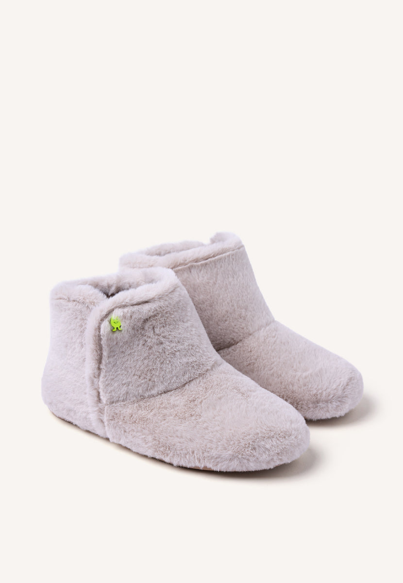 CANDON FURRY BOOT-STYLE SLIPPERS