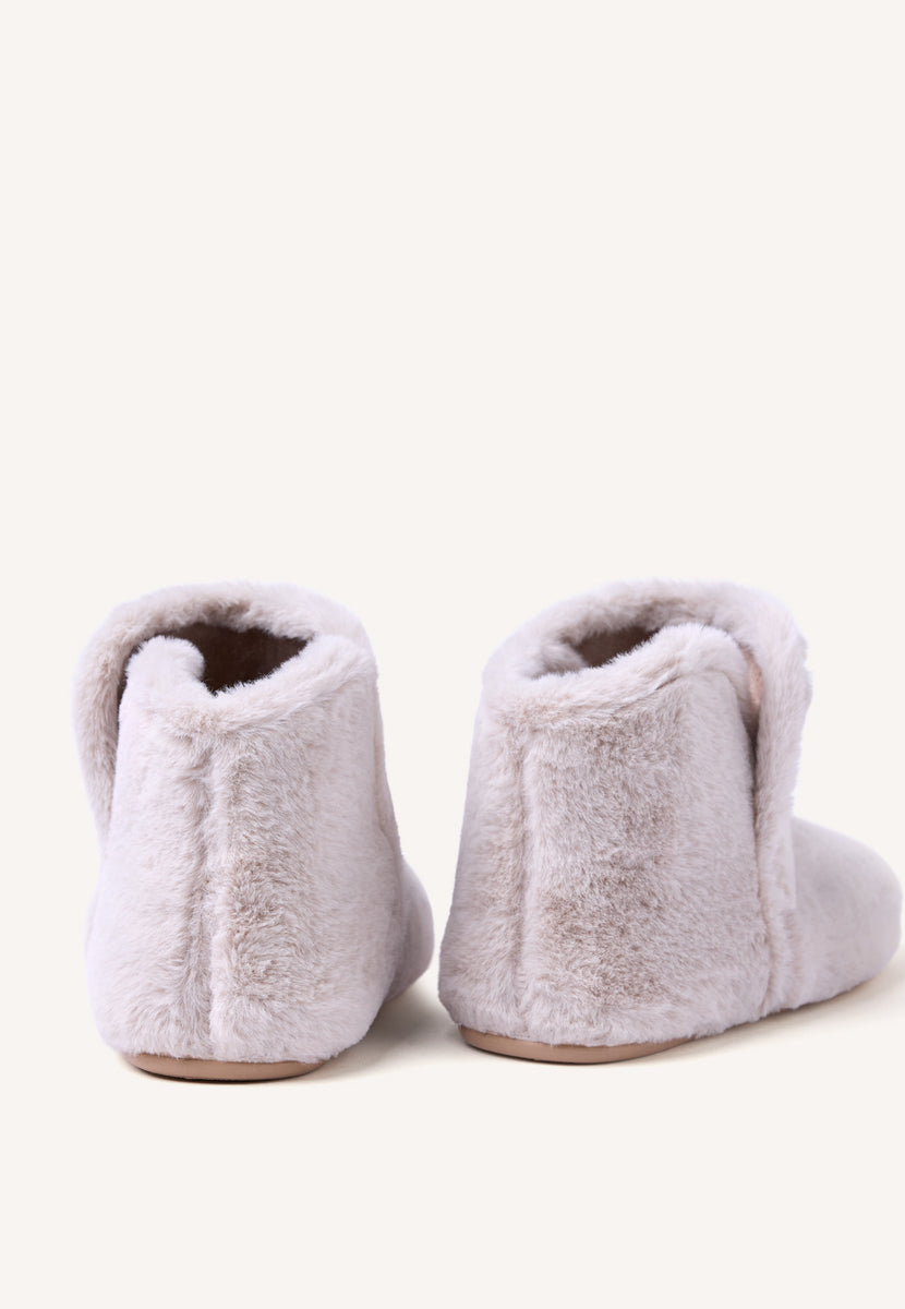 CANDON FURRY BOOT-STYLE SLIPPERS