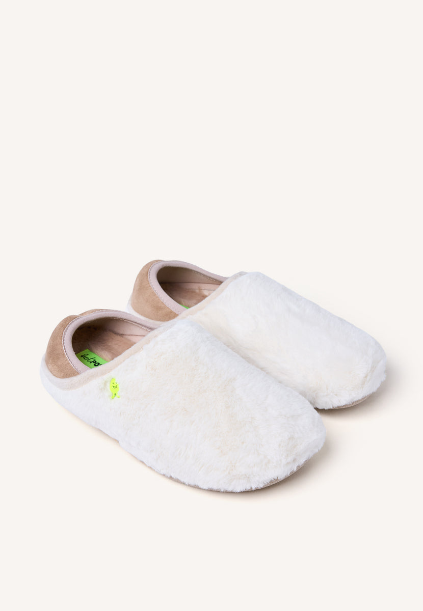ZAPATILLAS DE CASA SUAVES BLANCAS