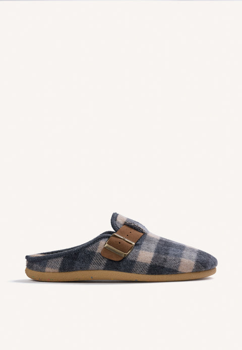 GREY HOUSE SLIPPERS CLOG STYLE WITH PLAID