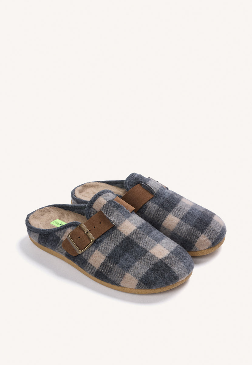GREY HOUSE SLIPPERS CLOG STYLE WITH PLAID