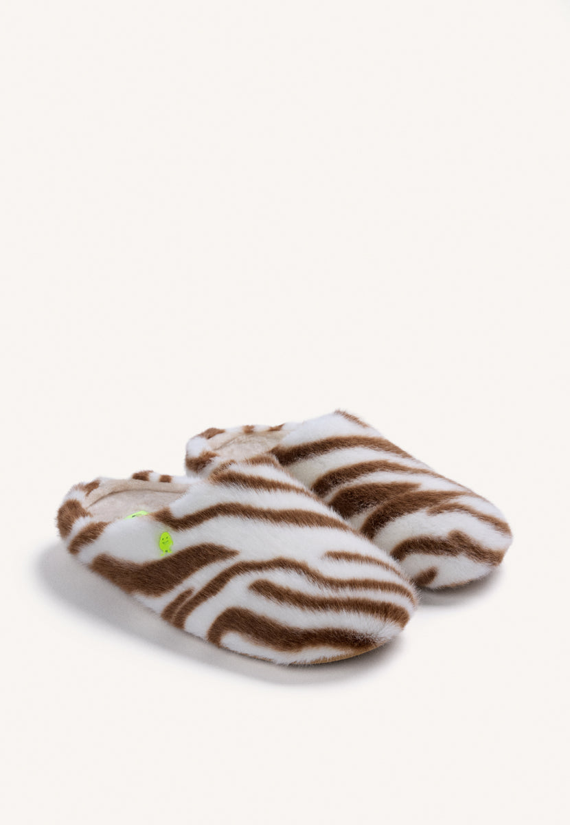 ZAPATILLAS DE CASA ESTAMPADO ANIMAL PELO