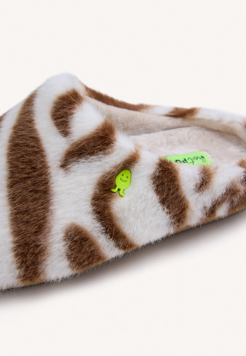 ZAPATILLAS DE CASA ESTAMPADO ANIMAL PELO