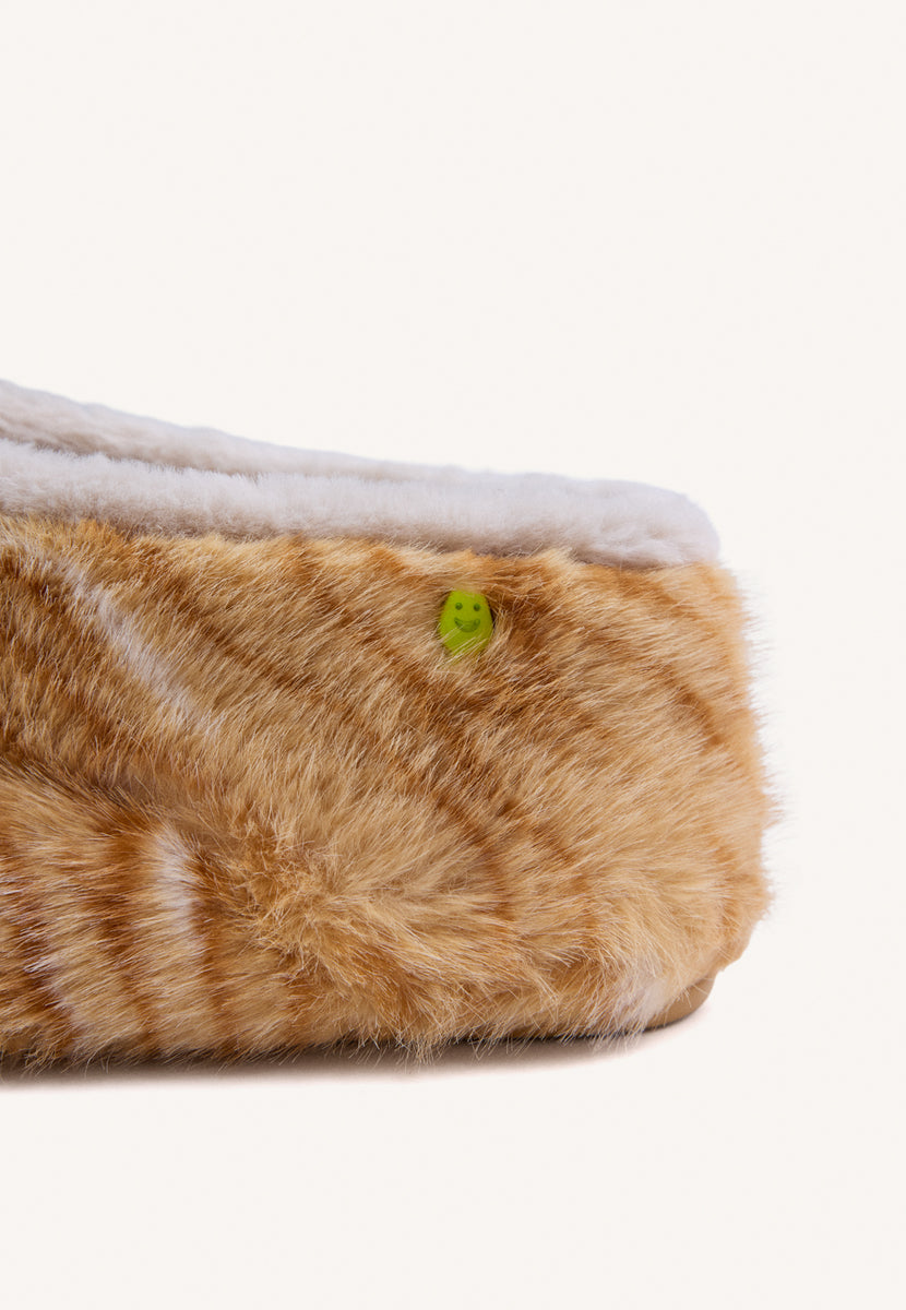 ZAPATILLAS DE CASA ABOTINADAS ESTAMPADO ANIMAL PELO