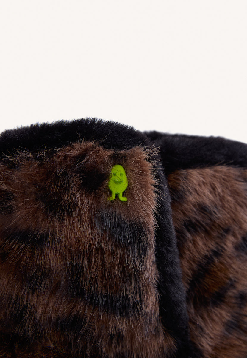 ZAPATILLAS DE CASA ABOTINADAS ESTAMPADO ANIMAL PELO