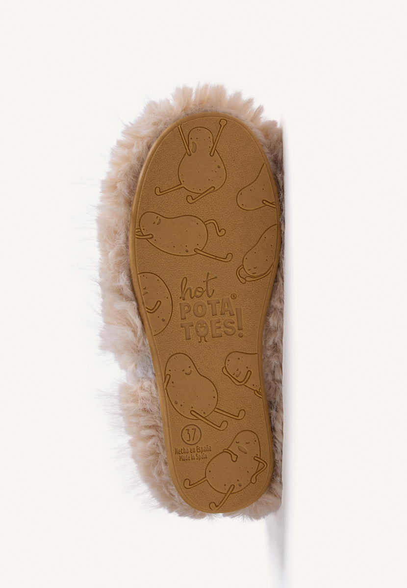 ZAPATILLAS DE CASA ABOTINADAS BEIGE PELO