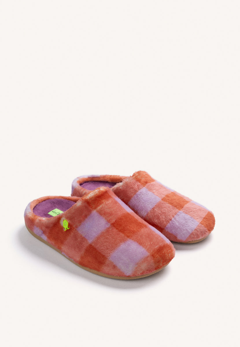 ZAPATILLAS DE CASA CUADROS NARANJAS Y LILAS PELO