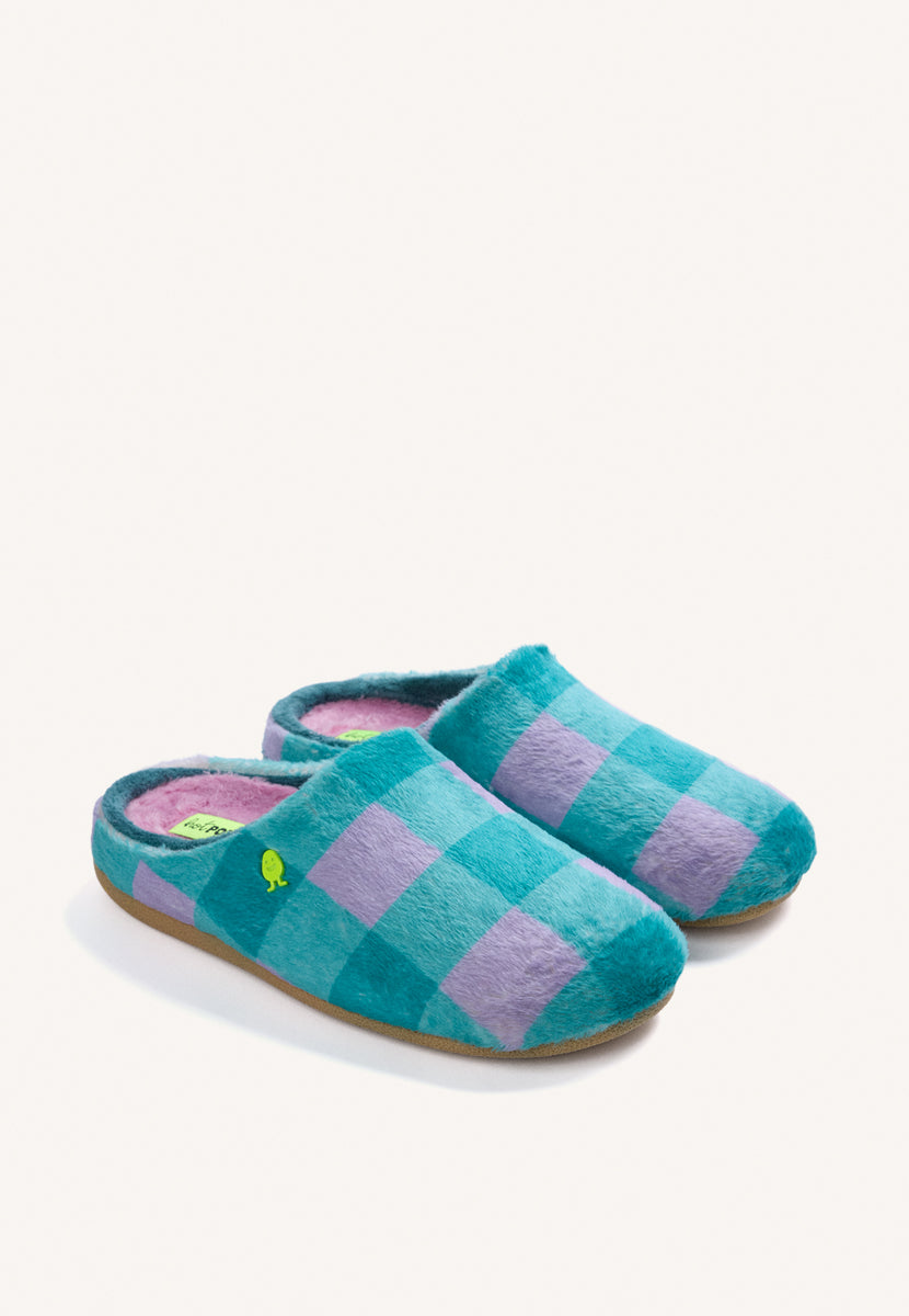 ZAPATILLAS DE CASA CUADROS VERDES Y LILAS PELO