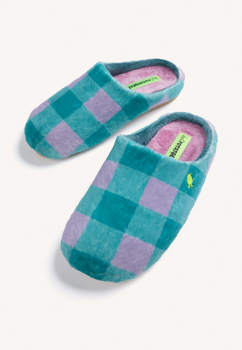 ZAPATILLAS DE CASA CUADROS VERDES Y LILAS PELO