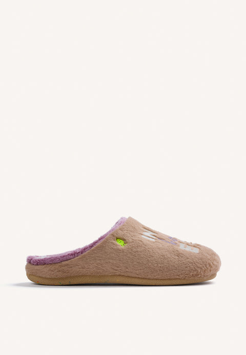 ZAPATILLAS DE CASA MARRONES PELO TEXTO