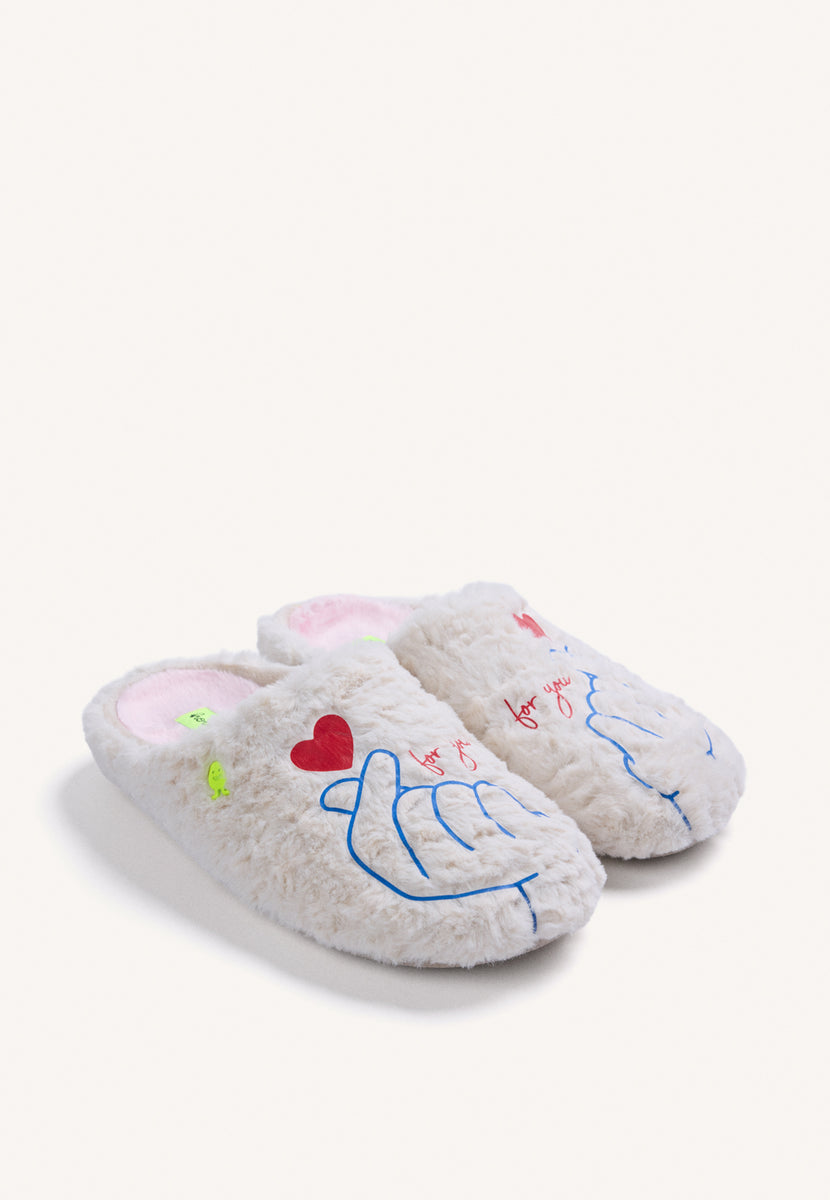 BEIGE FUR HOUSE SLIPPERS WITH DESIGN AND TEXT