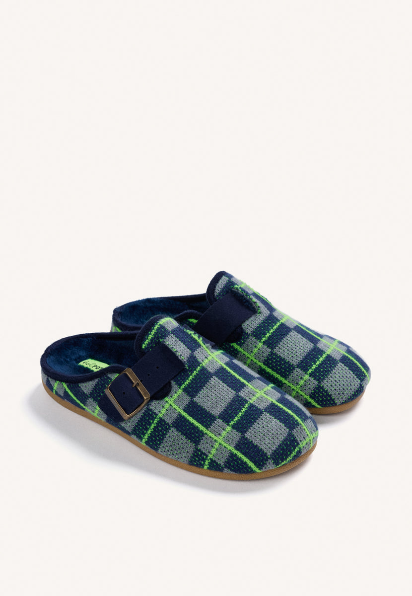 BLUE HOUSE SLIPPERS CLOG-STYLE WITH FUR