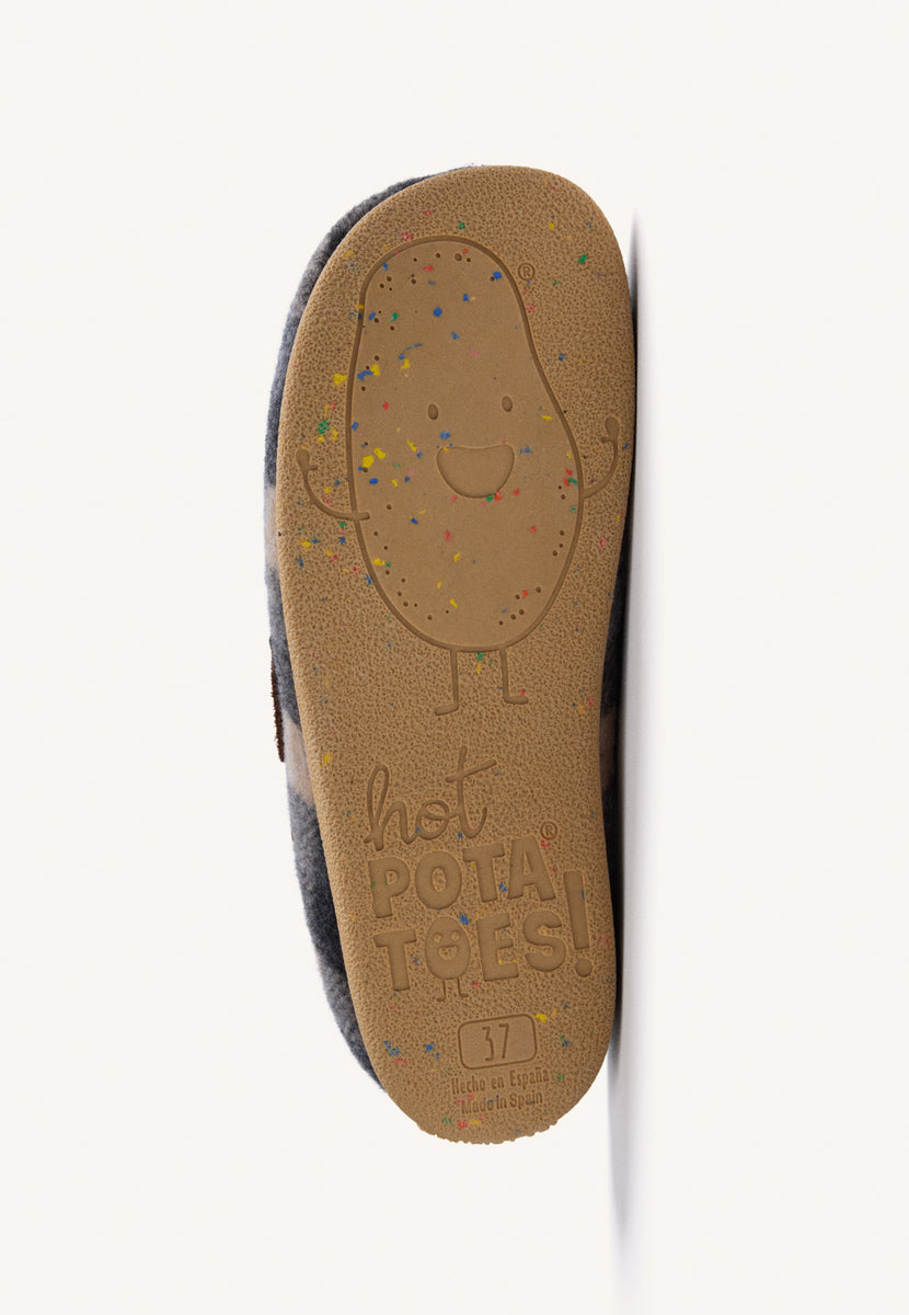 GREY CHECKERED CLOG-STYLE HOUSE SLIPPERS